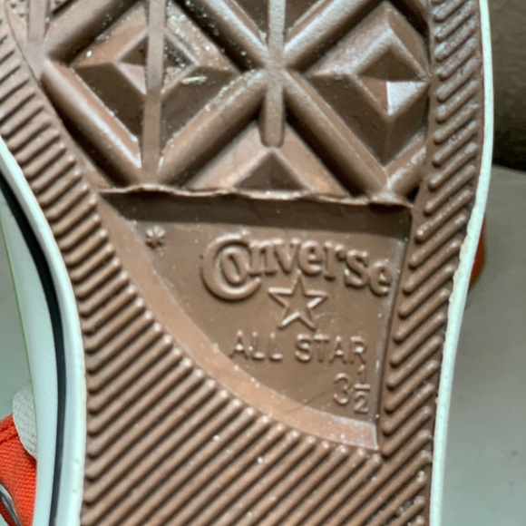 Orange Converse- Limited Edition Green Eggs and Ham collab (lightly worn) - Picture 6 of 6